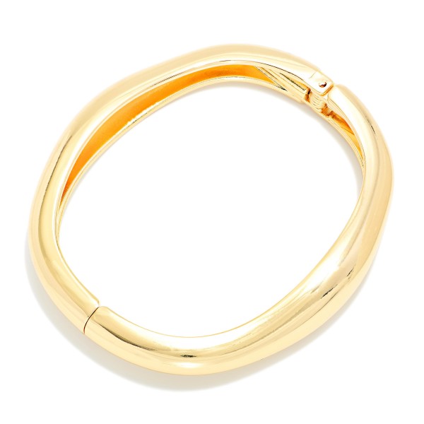 Tapered Metal Hinged Bangle Bracelet 

- Approximately 2.5" D

