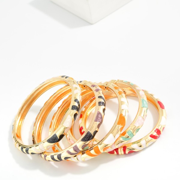 Marbled Enamel Bangle Hinged Bracelet 

- Approximately 2.5" D 