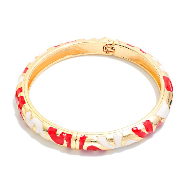 Marbled Enamel Bangle Hinged Bracelet 

- Approximately 2.5" D 