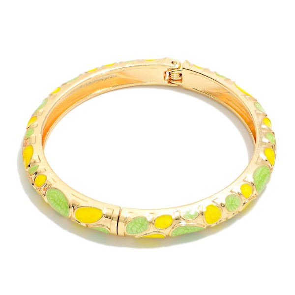 Metal Bangle Hinged Bracelet With Marbled Oval Enamel Detail

- Approximately 2.5" D 