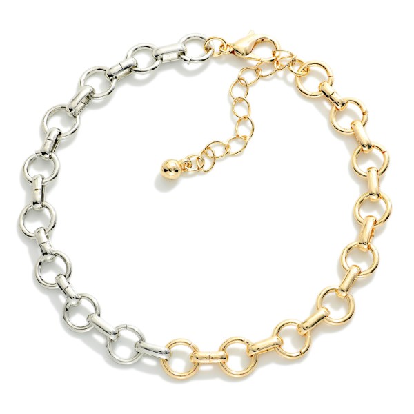 Circle Link Chain Link Bracelet 

- Approximately 3" D
- Extender 2" L