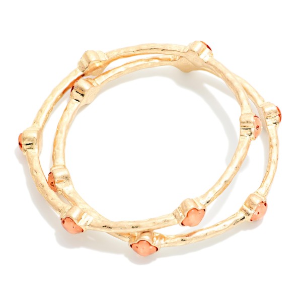 Set Of Two Hammered Metal Tone Bangle Bracelet Featuring Glitter Resin Clover 

- Approximately 2.75