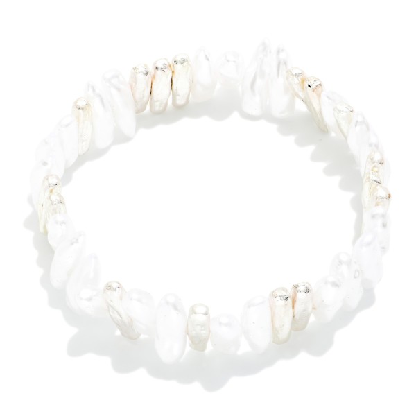 Beaded Stretch Biwa Pearl Bracelet Featuring Metal Tones 

- Approximately 2.5" L