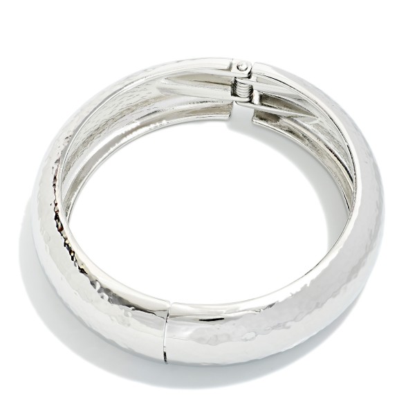 Hammered Metal Hinged Bangle Bracelet 

- Approximately 2.5" D