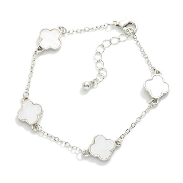 Chain Link Bracelet Featuring Pearlescent Clover Stations 

- Approximately 3" D