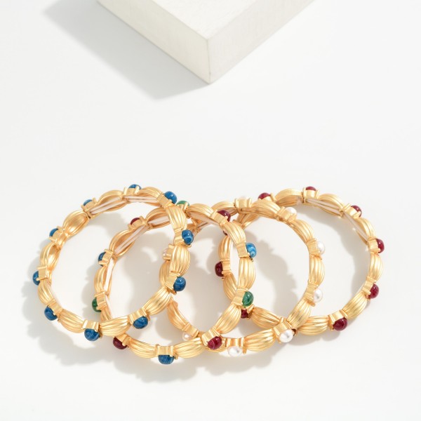 Ribbed Bangle Bracelet Featuring Acetate Dome Details 

- Approximately 2.5" D