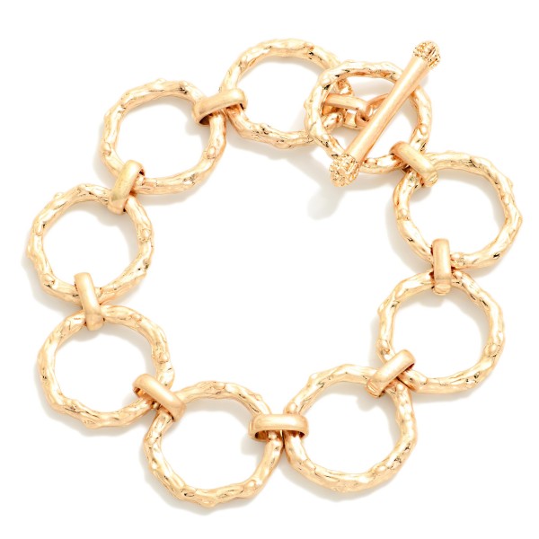 Textured Linked Hoops Chain Link Bracelet With Toggle Clasp 

- Approximately 4" D