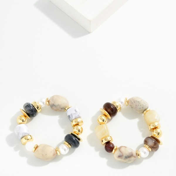 Marbled Acetate, Pearl, & Metal Tone Bead Beaded Stretch Bracelet 

- Approximately 3.5" D