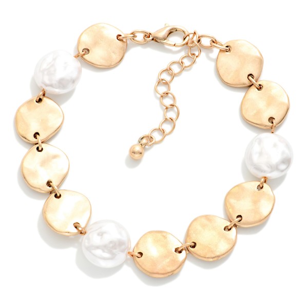 Linked Hammered Metal Disk & Flat Pearl Bracelet 

- Approximately 3" L
- Extender 2" L