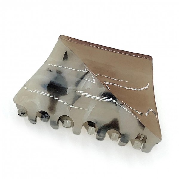 Acrylic Claw Hair Clip.

- 100% Acrylic
- Approximately 3.2" Long