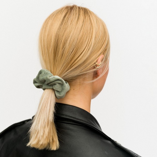 Wholesale women s Velvet Ribbed Scrunchy One Fits Most