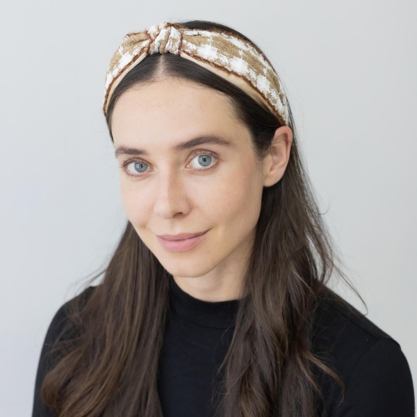 Tweed Headband With Top Knot And Stitching Detail 

- One Size Fits Most
- 100% Polyester 