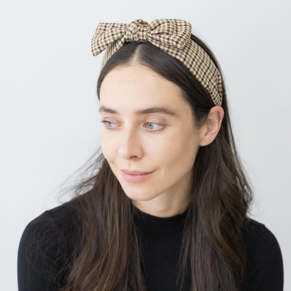 Houndstooth Wrapped Headband With Top Bow Detail 

- One Size Fits Most 
- 100% Polyester 