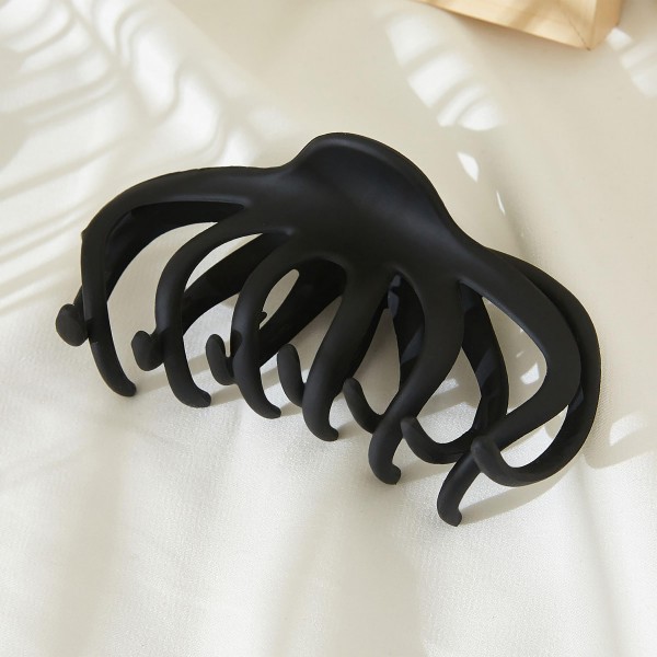 Large Wavy Solid Color Matte Hair Claw.

- Approximately 4.5" L