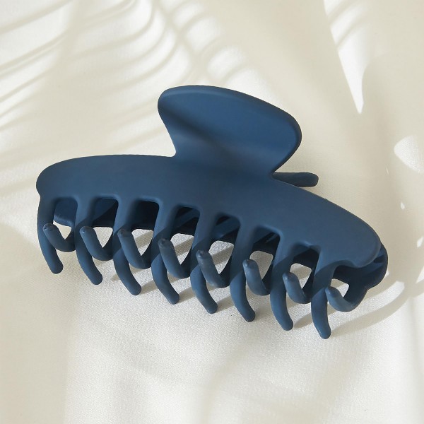 Solid Color Matte Hair Claw.

- Approximately 4" L