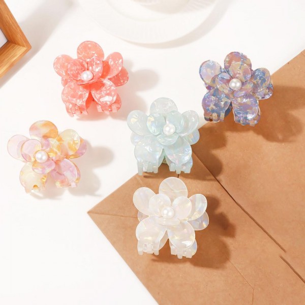 Layered Marbled Acetate Flowers Claw Hair Clip 

- Approximately 2.5" L