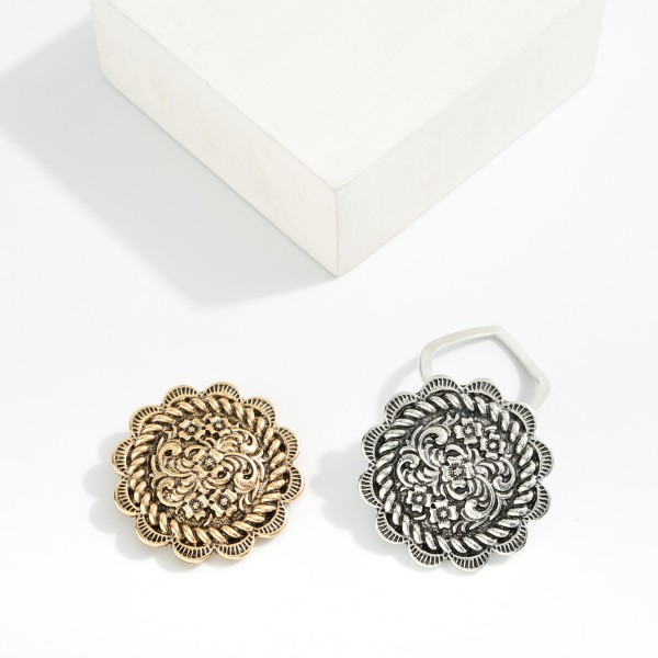 Round Metal Tone Filigree Western Scarf Clip 

- Approximately 1.5" D 