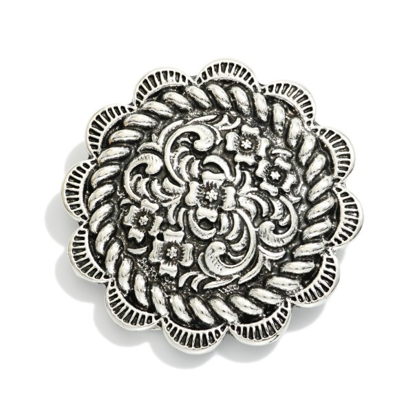 Round Metal Tone Filigree Western Scarf Clip 

- Approximately 1.5" D 