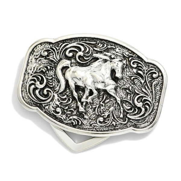 Rectangular Metal Tone Filigree Western Scarf Clip Featuring Engraved Horse 

- Approximately 1.5" D 