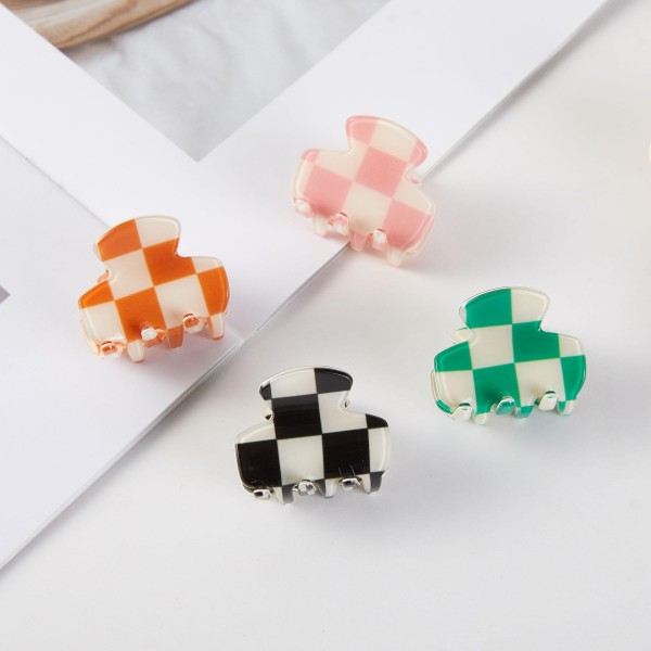 Set Of Four Checker Acetate Claw Hair Clips 

- Approximately 1" L