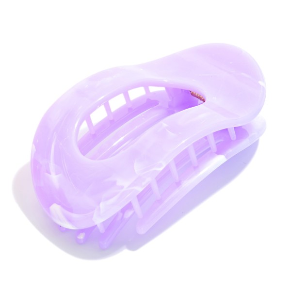 Flat Hollow Oval Marbled Acetate Claw Hair Clip

- Approximately 4" L