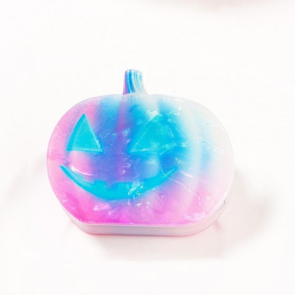Pumpkin-shaped claw hair clip molded in glossy acrylic with a soft marbled ombre finish. Strong-grip teeth hold a twist, a half-up, or a full clip-up on fine and thick hair alike, and the little stem-and-ridge detail reads seasonal without tipping into costume. An easy grab-and-go accessory for fall photos, pumpkin patch outings, and October events. Low price point and high turn, which makes it a natural counter or themed-display filler.