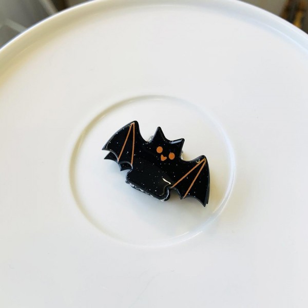 Set Of Three Mini Halloween Claw Hair Clips 

- Approximately 1" L