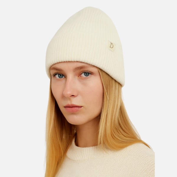 Do Everything In Love Cable Knit Cuff Beanie 

- One Size Fits Most 
- 100% Acrylic 