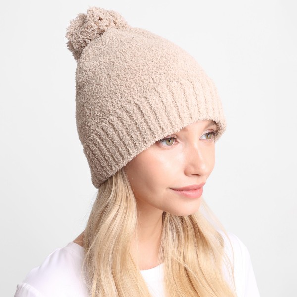 Solid Print Comfy Luxe Beanie. 

- One Size Fits Most 
- 100% Polyester  