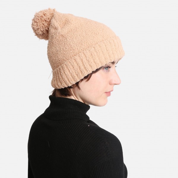 Solid Print Comfy Luxe Beanie. 

- One Size Fits Most 
- 100% Polyester  