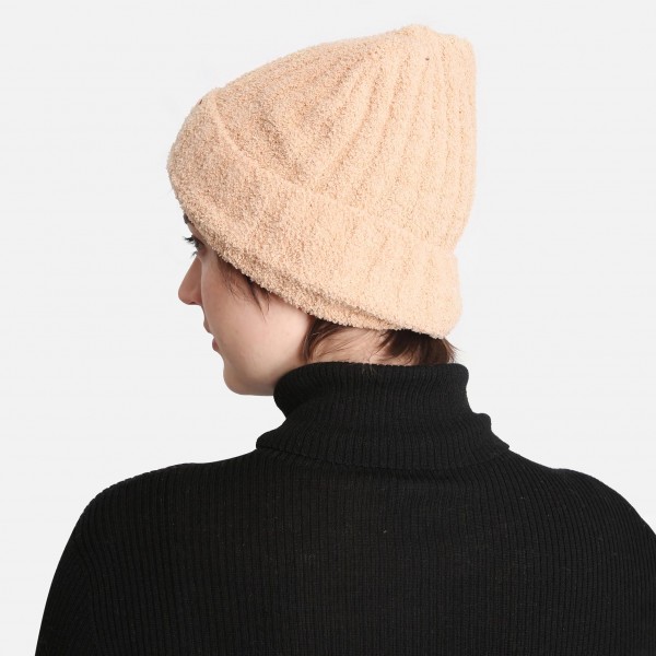 Solid Print Comfy Luxe Beanie 

- One Size Fits Most 
- 100% Polyester 