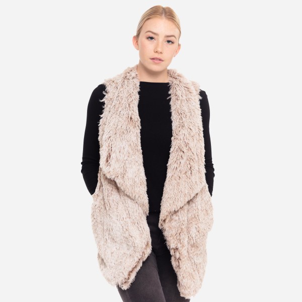 Wholesale faux fur vest pocket details One fits most Polyester