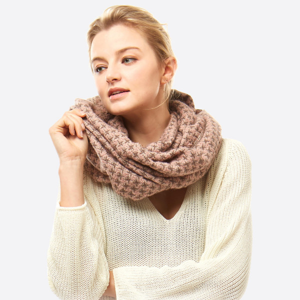 Wholesale houndstooth print infinity scarf W L Acrylic