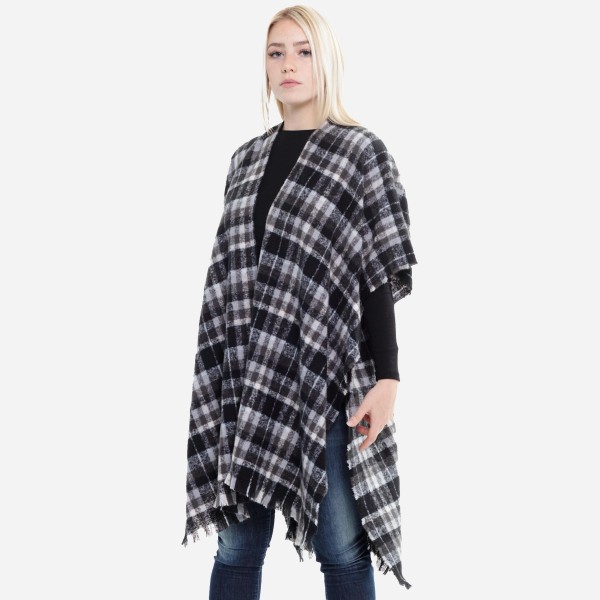 Women's Plaid Print Short Sleeve Kimono.

- One size fits most 0-14
- Approximately 37" L 
- 100% Acrylic