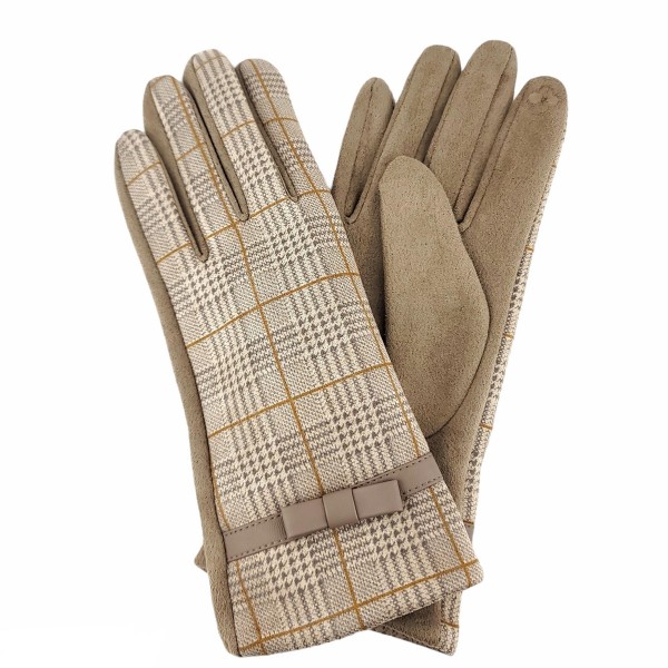 Plaid Smart Touch Gloves Featuring a Faux Leather Bow.

- Touchscreen Compatible
- One Size Fits Most
- 100% Polyester