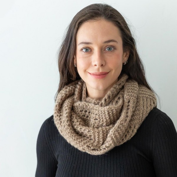 Wholesale women s Woven Knit Infinity Scarf Scalloped Edges W L Acrylic