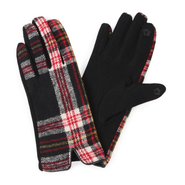 Women's plaid gloves featuring leather trim detail at cuff.
-Touchscreen compatible
-One size fits most
-100% Polyester