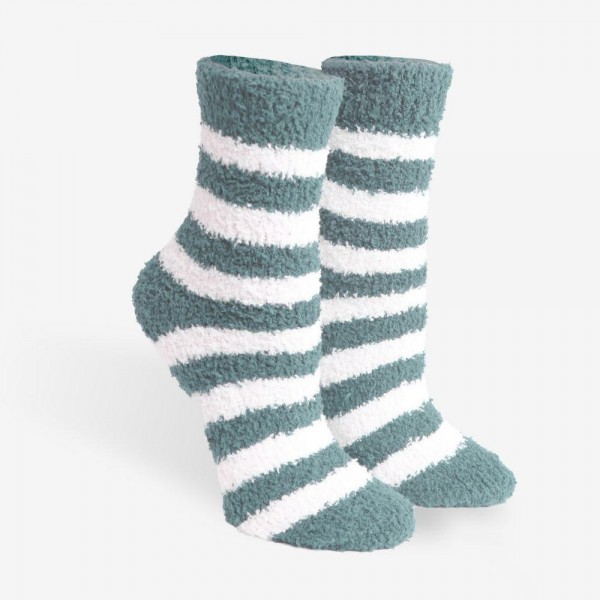 Comfy Luxe Fuzzy Knit Striped Socks (Assorted 6 Pack)


- 6 Pairs of Socks Per Pack
- Assorted Colors (6 Colors Per Pack)
- One Size Fits Most (Sizes Adult 6-11)