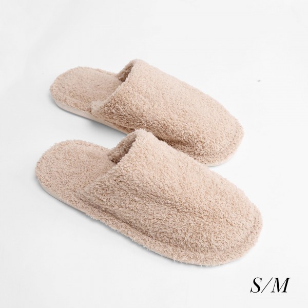 Comfy Luxe Slide On Slippers

- US Women's Size: 6-8
- 100% Polyester
- Rubber Sole