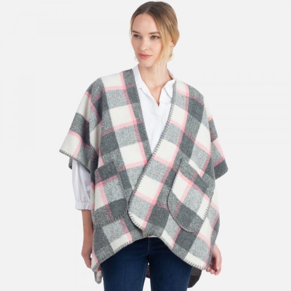 Plaid kimono with pockets

-One size fits most 0-14
-100% Acrylic