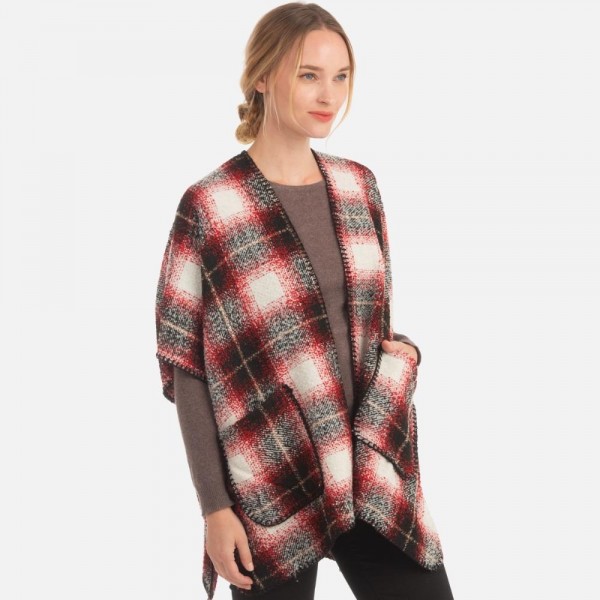 Plaid knit kimono with pockets

-One size fits most
-100% Acrylic