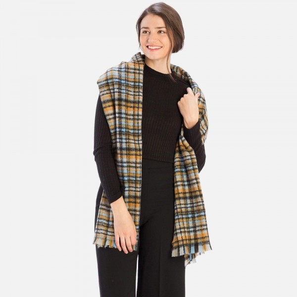 Plaid Blanket Scarf 

-100% Polyester 
-Approximately 24" x 39" 