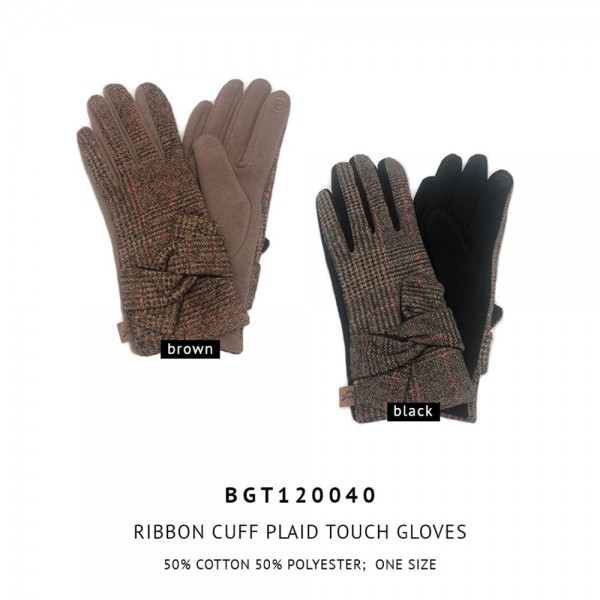 Plaid Touch Screen Gloves With Button Details. 

- Touchscreen Compatible
- One Size Fits Most
- 50% Polyester, 50% Cotton 