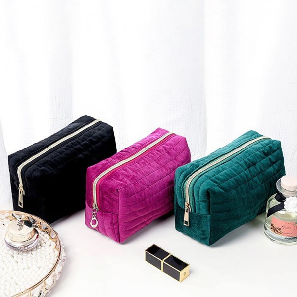 Rectangle Quilted Travel Pouch

- Full Zip Closure
- Cloth Lining
- Approximately 7"L x 4.5"H x 3"D