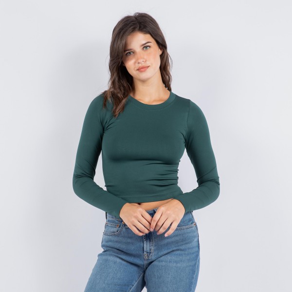 Basic Round Neck Long Sleeve Top

- Round Neck 
- Long Sleeve 
- 92% Nylon/8% Spandex 