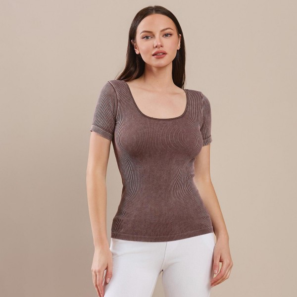 Short Sleeve Ribbed Seamless Tank 

- Ribbed 
- Seamless Design 
- Fitted Silhouette 
- Smooth and Stretchy 
- Buttery Soft Fabrication 
- 92% Nylon / 8% Spandex