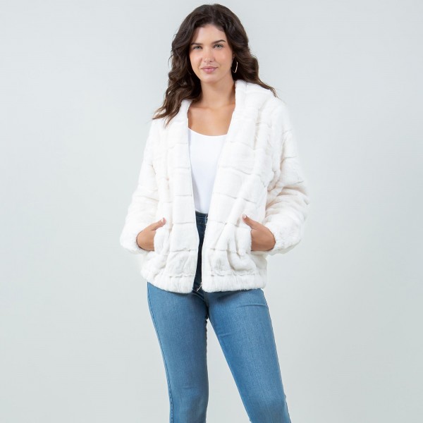 Wholesale tiered Faux Fur Jacket Hood Full Zipper Closure Front Pockets Elastic