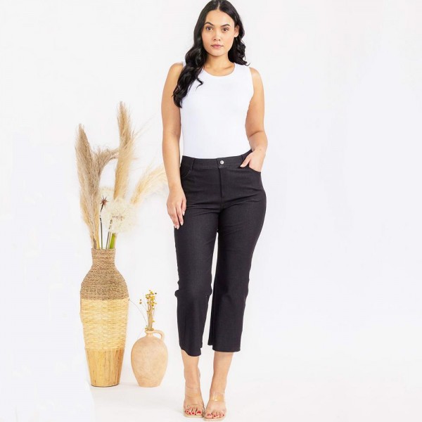 Women's Plus Size Classic Solid Straight Leg Crop Pants (6-Pack)

- Straight Leg
- Cropped 
- Faux Zipper Fly
- Pockets 
- Belt Loops 
- 70% Cotton 25% Polyester 5% Spandex

