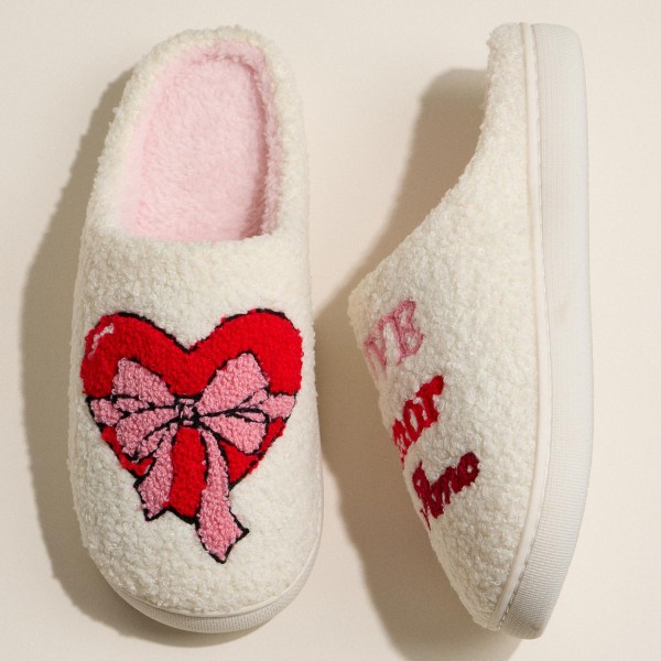 "Love Amor Te Amo" Embroidered heart and bow design Slippers (6-Pack) 

- Rubber Bottom
- Non-Slip 