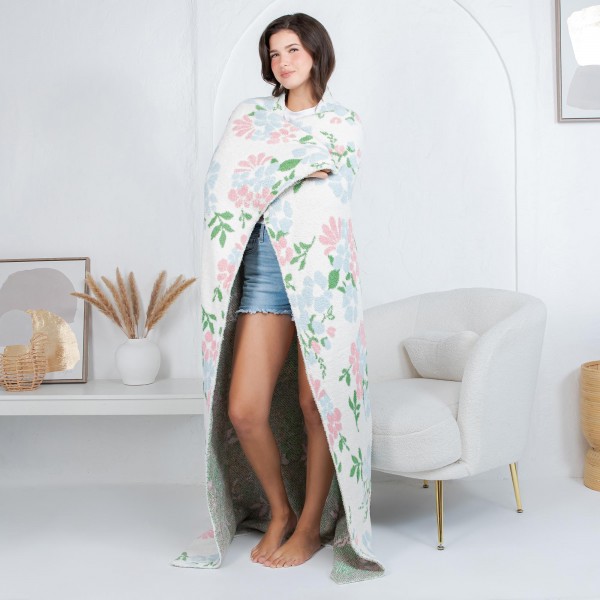Solmere Blanket – Petite Clustered Floral Blanket

Wrap yourself in pure indulgence. Our Solmere Blanket combines a fashion-forward design with an irresistibly soft hand-feel that’s as beautiful as it is cozy.

- Luxuriously Soft – Crafted from ultra-plush, high-quality fibers you’ll want to snuggle into all season long.

- Perfectly Sized – Approximately 50” W x 60” L, perfect for draping over your sofa, bed, or yourself.

- Premium Craftsmanship – 100% polyester for lasting softness, warmth, and easy care.

- Thoughtful Packaging – Each blanket is tied with a branded ribbon in a bow and includes two cards: one featuring the SOLMERE brand and another showcasing a high-quality image of the blanket’s print. Individually packaged

Once you touch it, you’ll understand why SOLMERE blankets are love at first feel.
